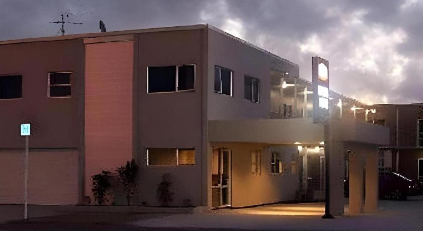 Hawera Central Motor Lodge Buitenkant foto