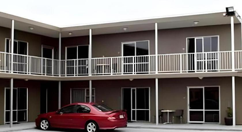 Hawera Central Motor Lodge Buitenkant foto