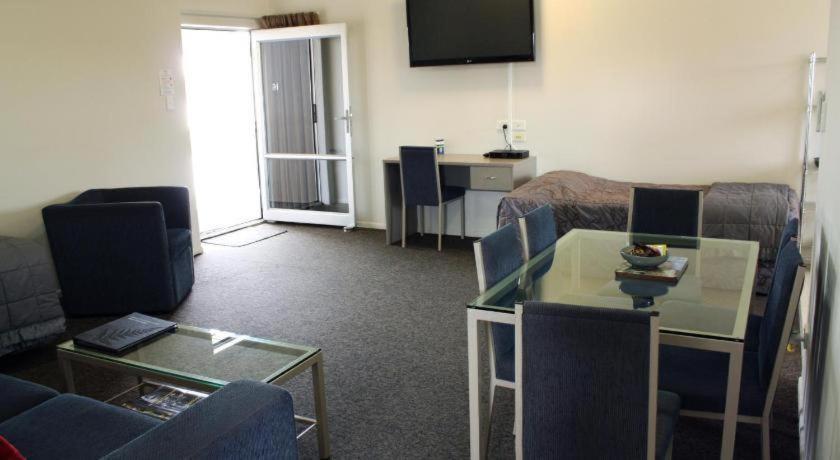 Hawera Central Motor Lodge Buitenkant foto